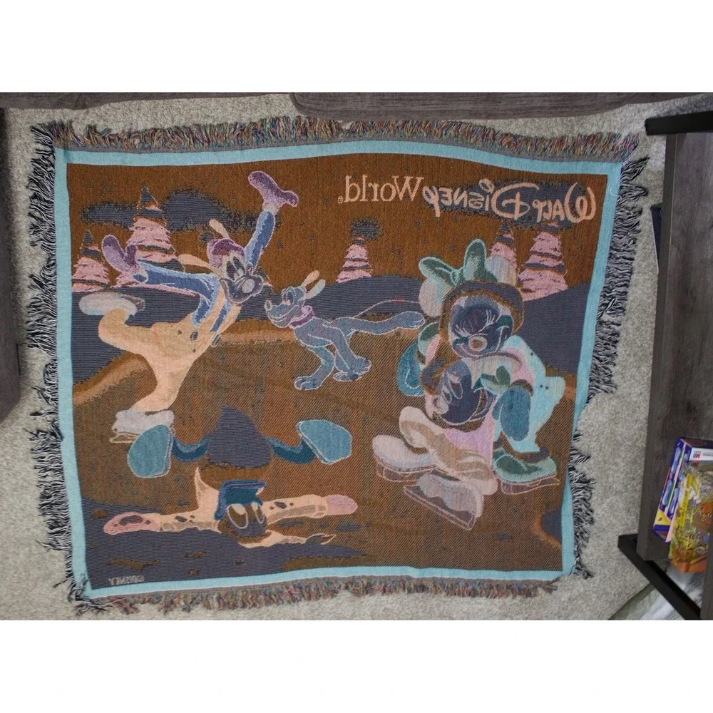 Walt Disney World Tapestry‎ Woven Throw Blanket 60x50 Mickey Minnie Goofy Winter